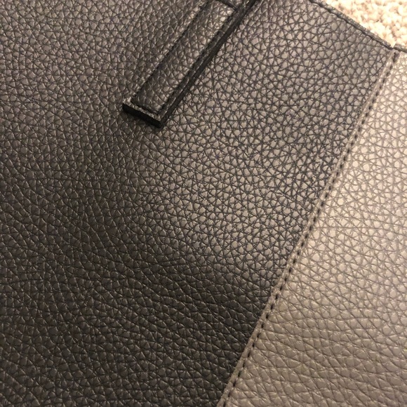 Vegan Leather Vince Camuto Tote - Picture 2 of 4